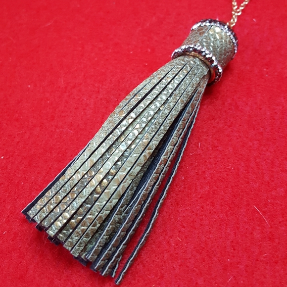 Leather tassle necklace - Picture 2 of 3